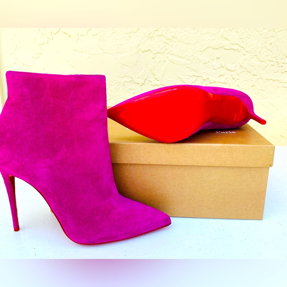 Christian Louboutin “So Kate” 100 Veau Velours Ankle Booty - Kiki - NEW